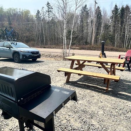 Appartement Mont Edouard, Hebergement Paisible A La Montagne LʼAnse-Saint-Jean Екстериор снимка