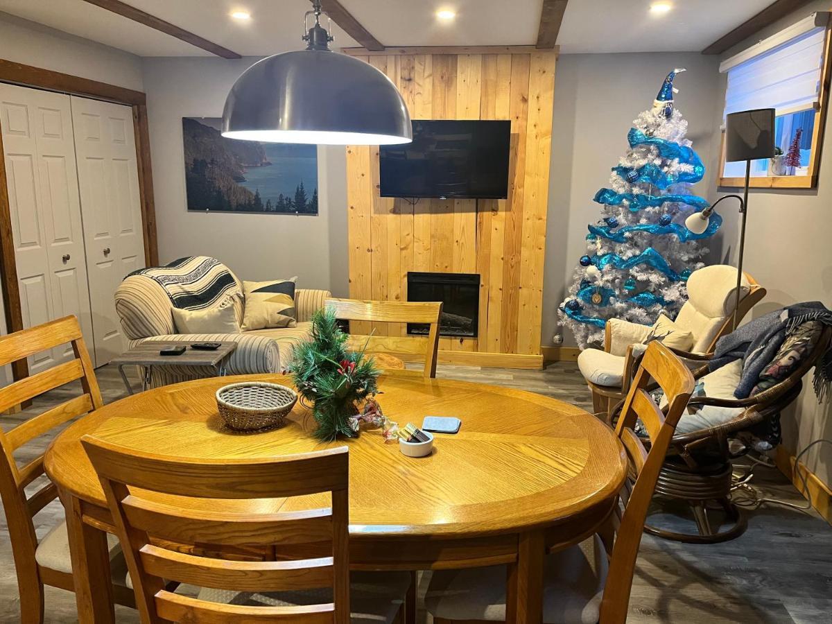 Appartement Mont Edouard, Hebergement Paisible A La Montagne LʼAnse-Saint-Jean Екстериор снимка